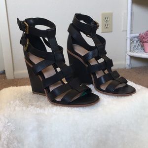 Pour La Victoire Cecile Leather Wedge Sandal Black